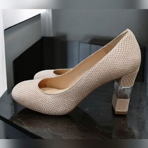 Talbots Butternut Tan Clear Insert Heels Pump Womans Size 7.5 Beige Textured
